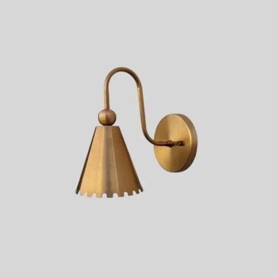 Retro Brass Wall Lamp – Timeless Charm Lighting Fixture