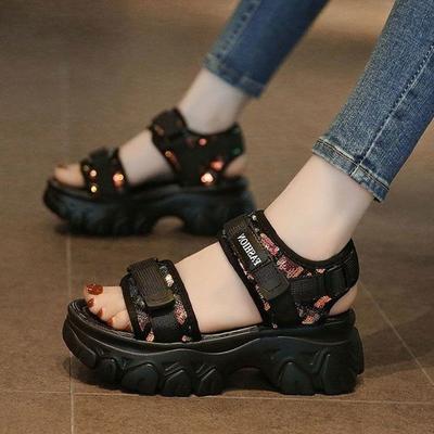 Сандалии на платформе женские летние 2025 новые Xiaoxiangfeng Velcro верхняя одежда нескользящая пляжная обувь спортивные и развлекательные сандалии