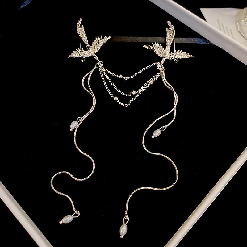 Phoenix Pearl Tassel Brooch: Elegant Chinese-Inspired Fashion Accessory