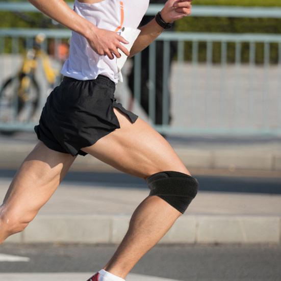 Ремешок для поддержки сухожилия надколенника с регулируемой лентой-застежкой. Дышащий нескользящий стабилизатор надколенника. Опорная лента. Наколенник.