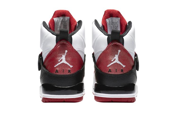 Jordan Кроссовки Flight 45 High White Red Black GS 524865-130