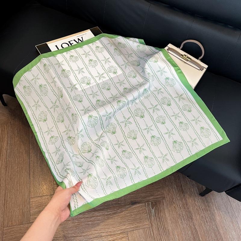 Spring and summer square scarf Korean version of women's scarf decorative binding wrist exquisite foreign style neck protection windproof headscarf