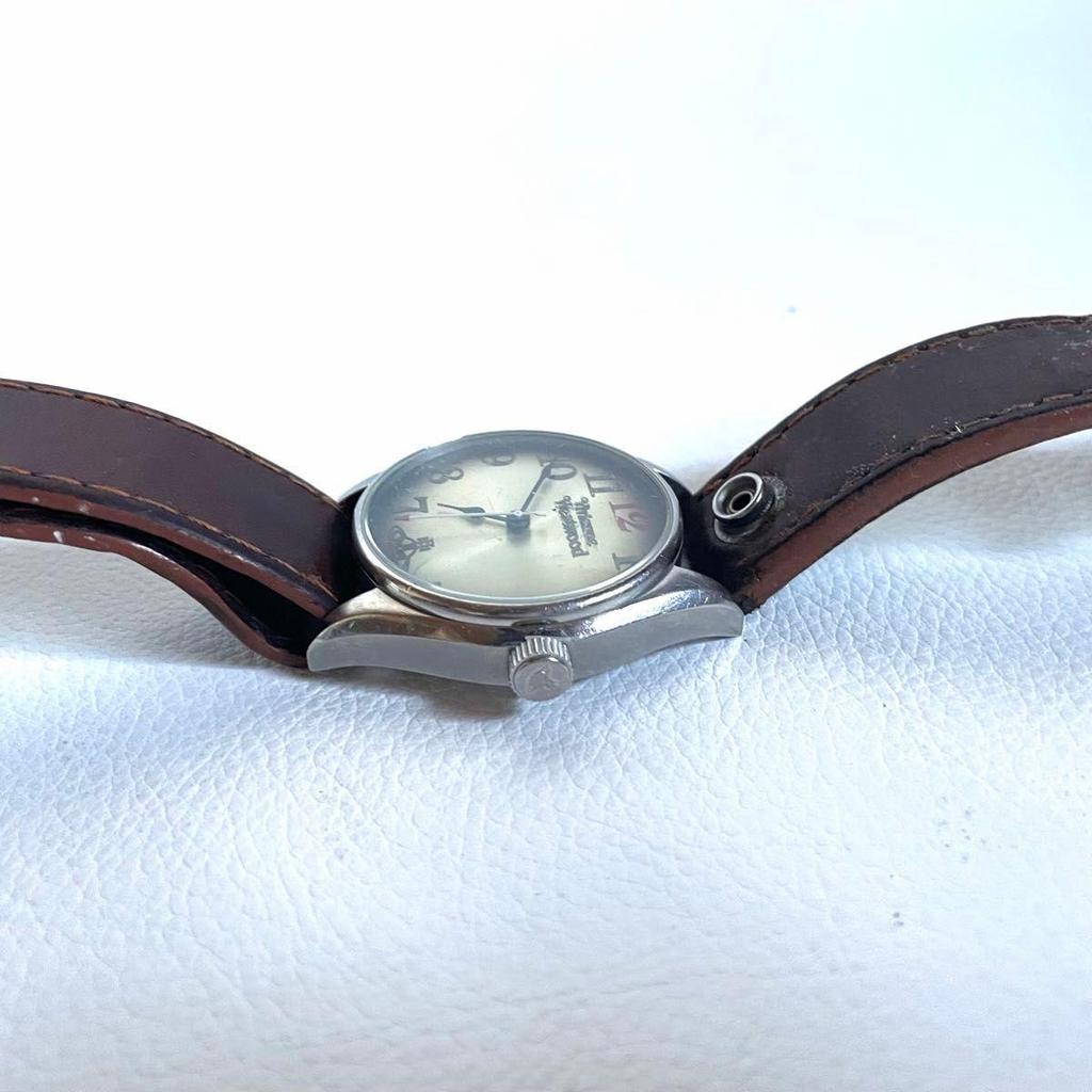 Б/у часы Vivienne Westwood TIME MACHINE Коричневый кожаный ремешок Унисекс Натуральная кожа С коробкой Распродано
