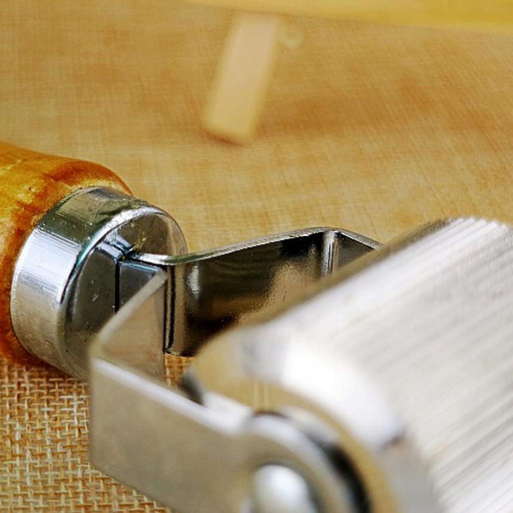 Wooden patch roller with bearing, 50mm wide