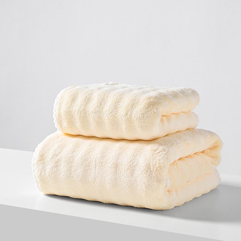 Набор для ванной из кораллового флиса: Впитывающее полотенце без ворса и быстросохнущая шапочка для волос.