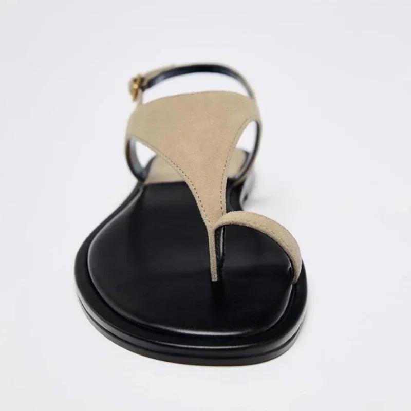 Мода 2025 Лето Новые Сандалии Женские на Плоской Подошве с Ремешком на Пряжке Повседневные Универсальные Удобные с Перемычкой для Пальца Лаконичные Пляжные Сандалии Женские