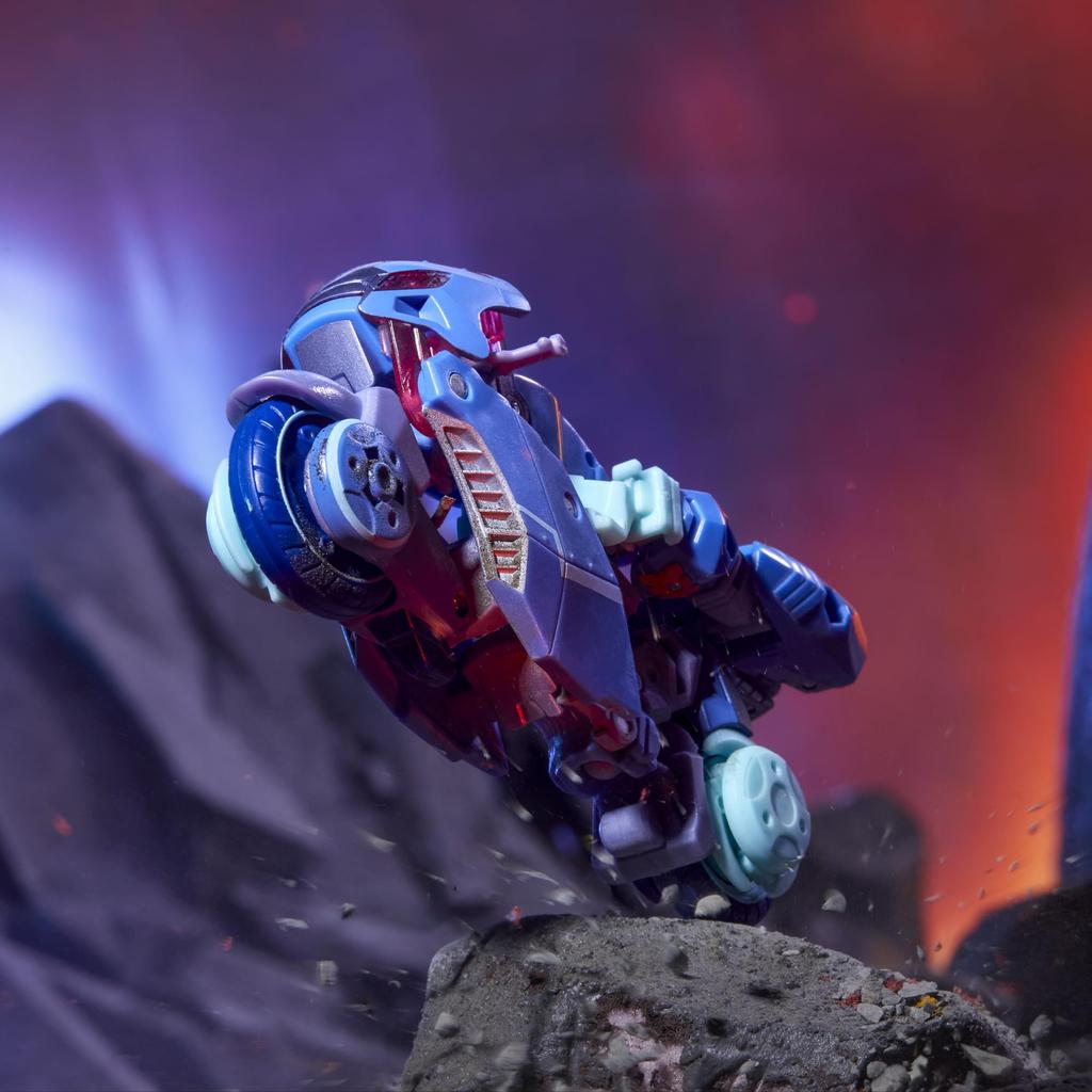 Transformers Legacy United Deluxe Class Cyberse Universe Chromia Transforming Action Ages 8 and Up 5.5-Inch Figure,