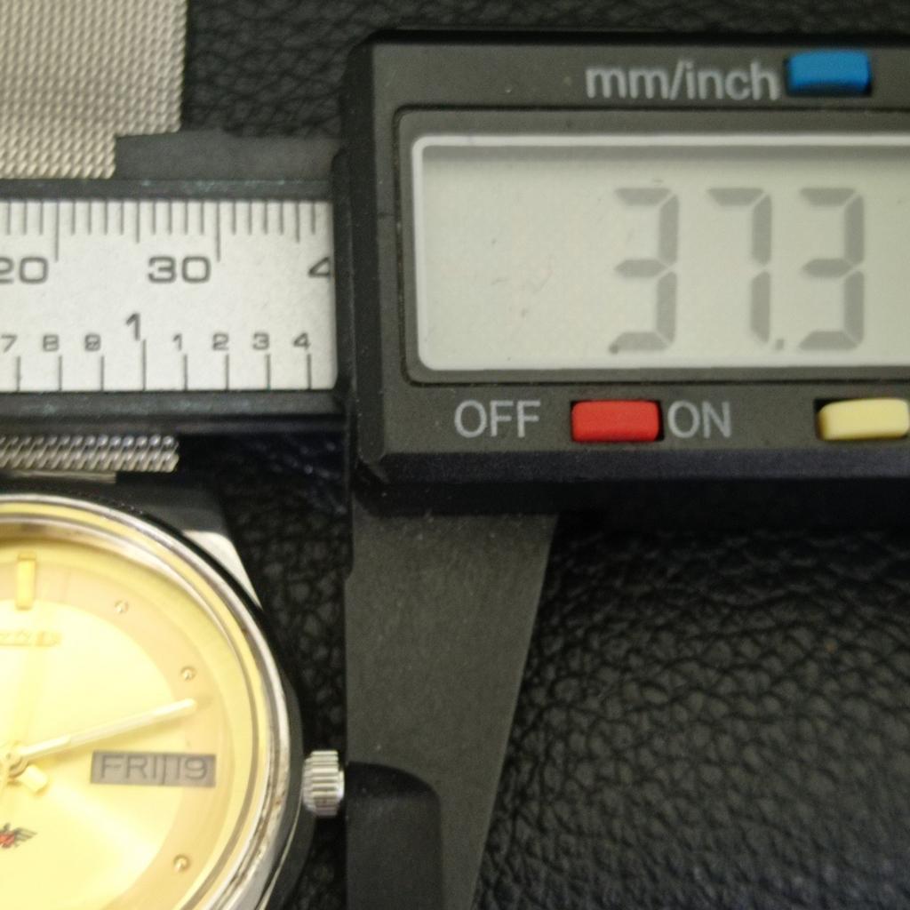 ВИНТАЖНЫЕ МУЖСКИЕ ЧАСЫ CITIZEN AUTOMATIC 8200 JAPAN ЗОЛОТИСТОГО ЦВЕТА a702746-1 R210-a702746