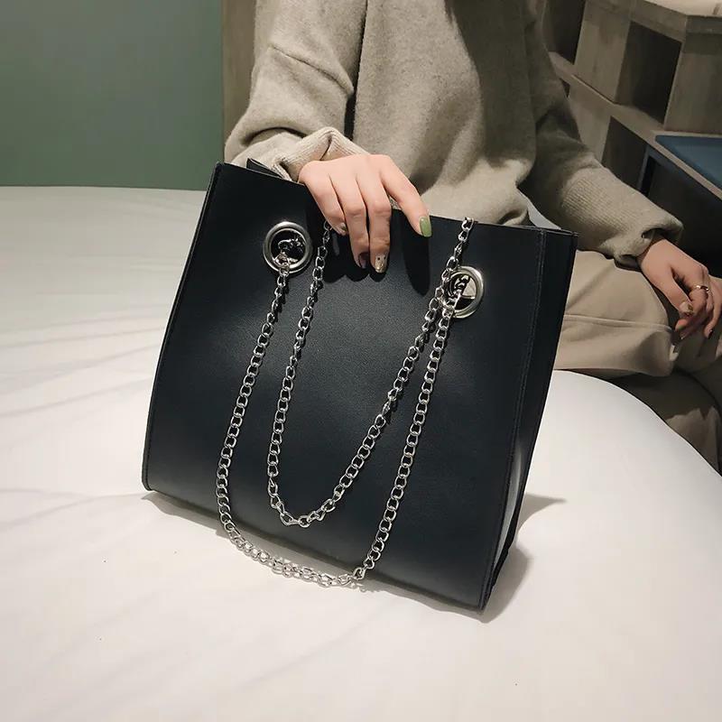 Women Casual Bag Black Versatile High Capacity Chain Bag Vintage Single Shoulder Messenger Handbag