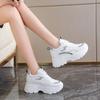 Повседневная обувь на скрытой платформе для женщин, весенняя новинка, маленькие белые кроссовки-маффины на платформе, на шнуровке, спортивные туфли-папы