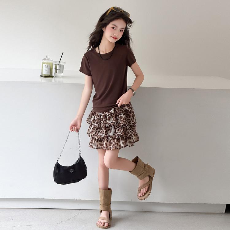 Girls' Korean Edition Set 2026 New Mid to Large Girls' Summer Short-sleeved T-shirt Leopard Print Half Skirt Two-Piece Set