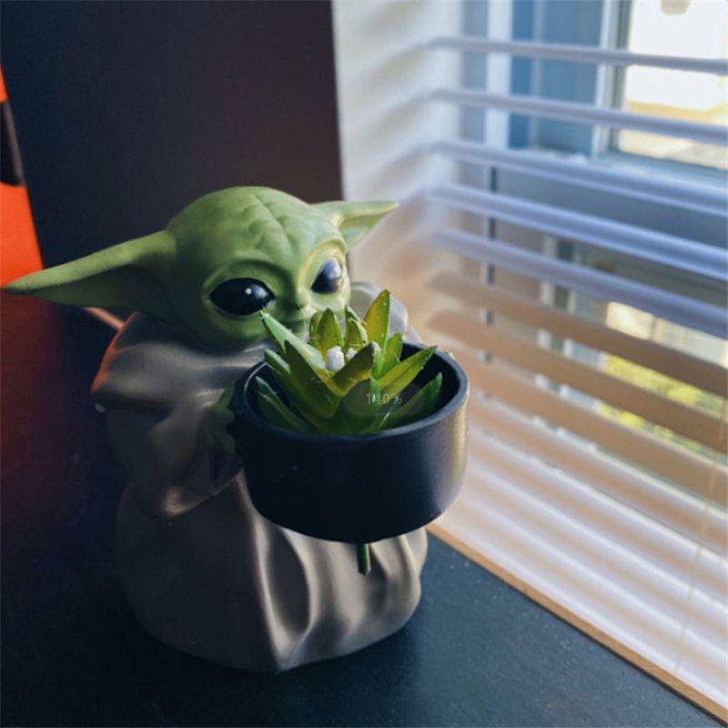Creative Baby Yoda Cartoon Plant Pot With Water Drainage For Home And Office Decor