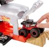 Игровые наборы Hot Wheels Monster Truck Launcher с грузовиком Team Shark Wreak Monster Truck и автомобилем Bone Shaker 164,