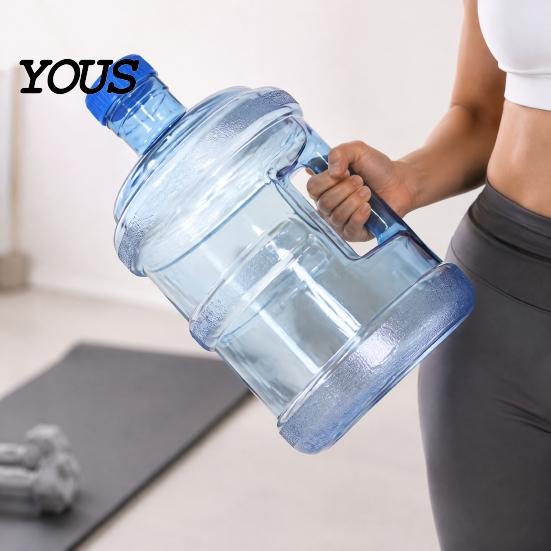 Reusable Beverage Dispenser Jug Water with Handle And Screw Top, 3.78L Capacity Portable Bucket Dispenser, Plastic Bottle for Home Office Easy Carry