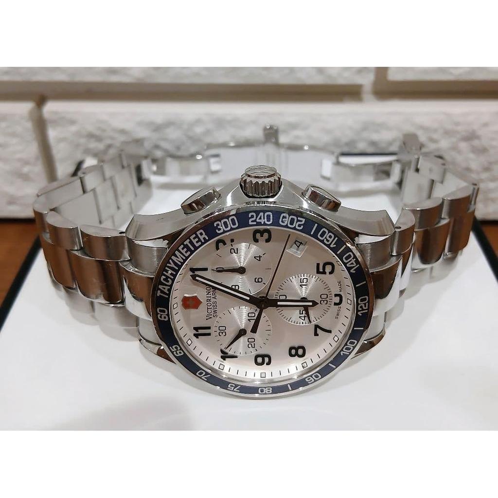Б/у наручные часы VICTORINOX/хронограф/батарея заменена 4 мая 2020 г./работа в норме