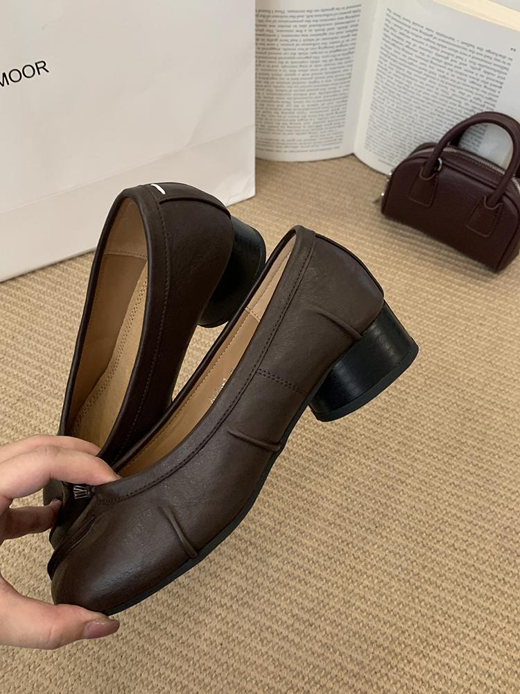 Туфли Таби Ниндзя Женские Кожа Микрофибра Удобный Средний Каблук Разделенный Палец Мягкая Подошва Лоферы Краткие Женские Беговые Мокасины 2025 Новые