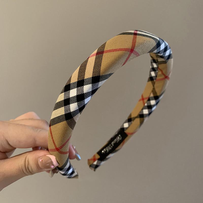 Plaid Wide-Brimmed Headband: Spring/Summer Age-Reducing Hair Accessory for Women