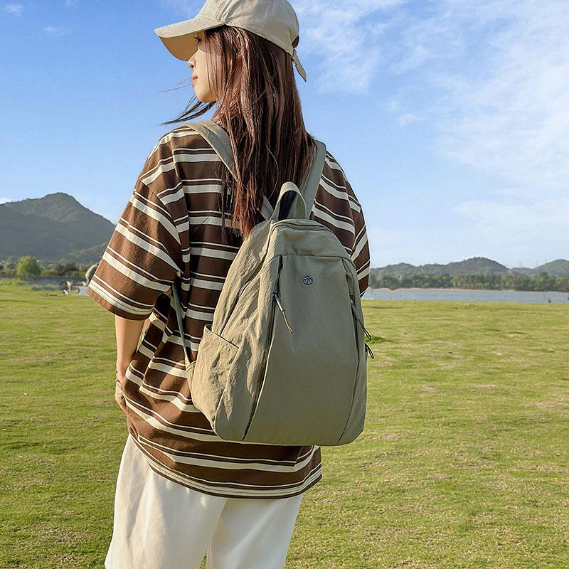 Summer new foreign style texture simple large capacity backpack fashion 2025 leisure personality women trend backpack