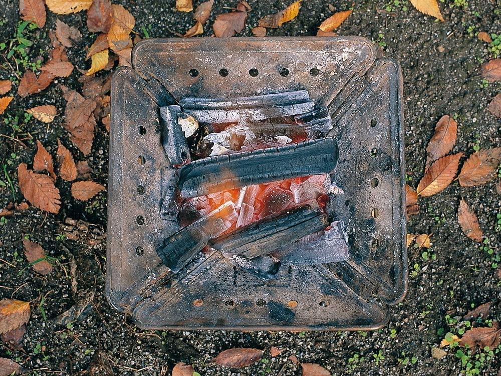 Костровище Snow Peak S с основанием Идеально для кемпинга и отдыха на природе (для 1-2 человек) ST-031BP,