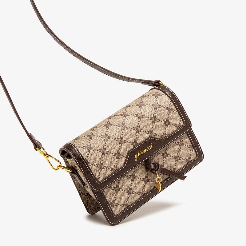 Женская сумка через плечо на одно плечо, летняя тенденция 2023, модная маленькая универсальная маленькая квадратная сумка в ароматном стиле