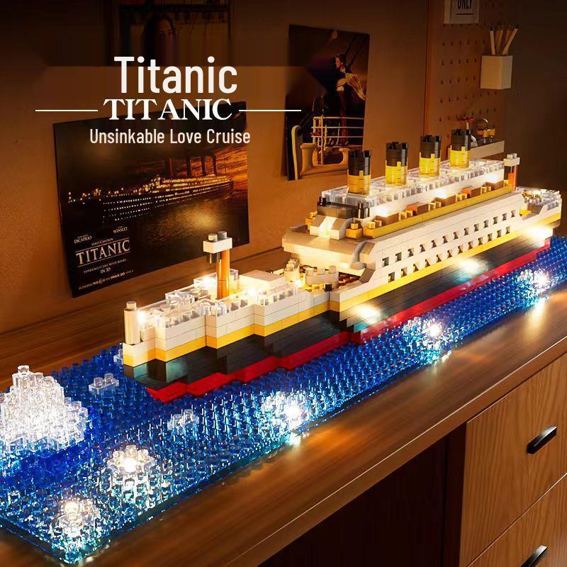 Титаник Круизный лайнер Совместимые кирпичики Лего Настольное украшение Игрушка