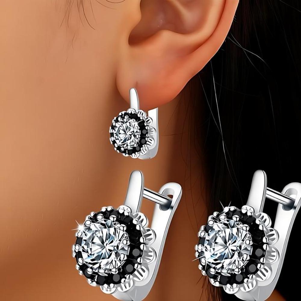 Серьги-кольца с черным и белым камнем