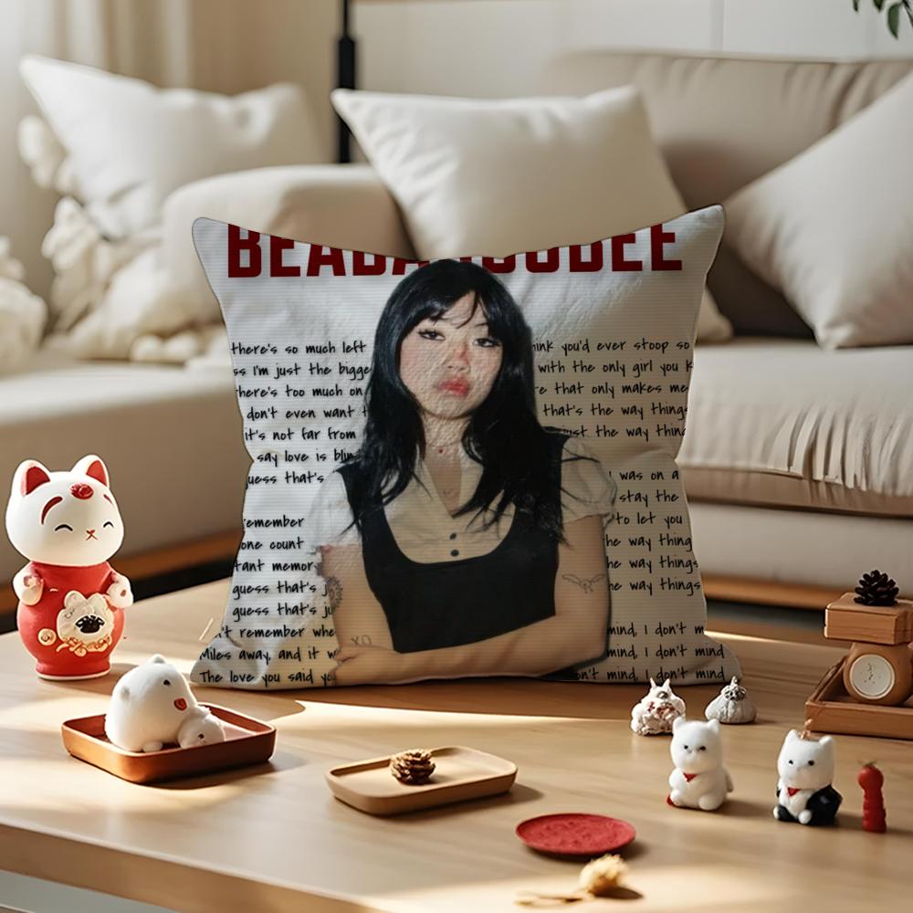 Pretty Singer BBeabadoobee Cushion Cover Antidustmite Pillowcase Invisible Zipper Silky Short Plush Sofa Cushion Cover