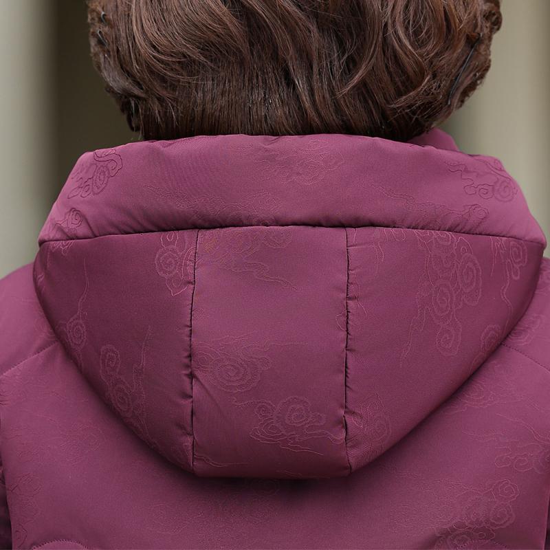 Middle Age Women Winter Short Down Jackets Vintage Embroidery Parkas Hooded Elegant Thick Warm Plus Size Down Coats Woman Outerwears