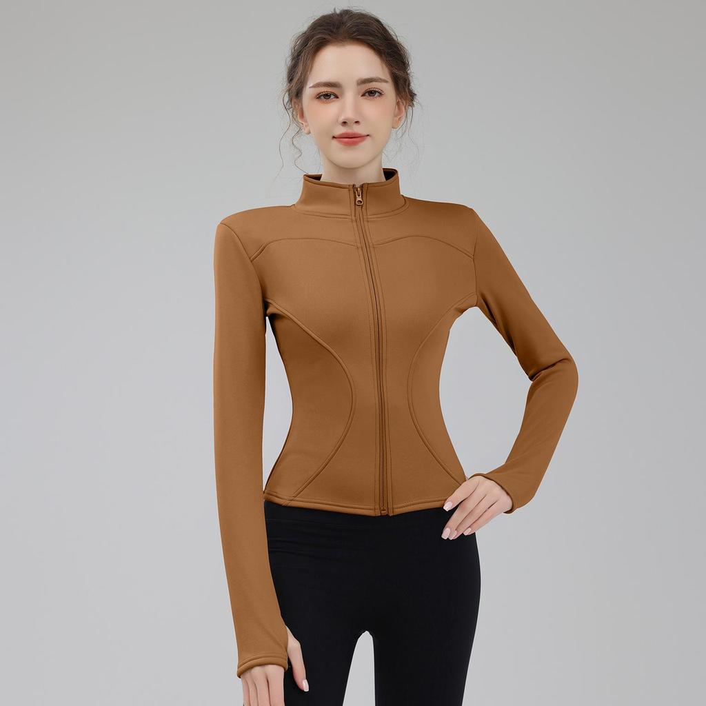 Куртка для зимних видов спорта с подкладкой из бархата, воротником-стойкой и застежкой-молнией по всей длине