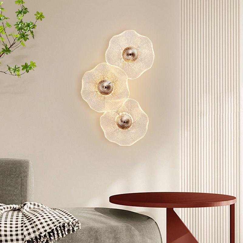 Настенный светильник в стиле французской легкой роскоши, современная и простая атмосфера гостиной, стеклянный цветок для спальни, прикроватный настенный светильник