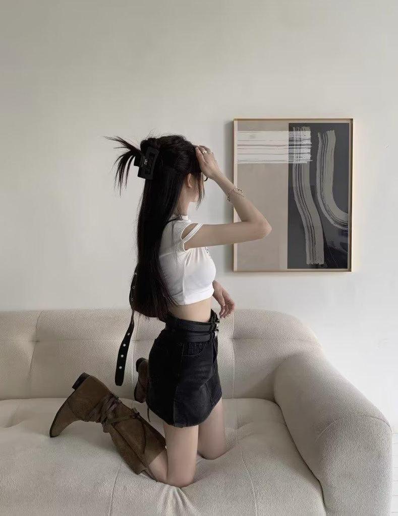 Острая девушка Юбка мини из денима с завышенной талией, ретро-разрезом и двойным ремнем - Женская летняя А-силуэта