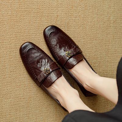 Модная женская новая весенне-осенняя обувь из натуральной овчины, с круглым носком, металлической клипсой, на низком каблуке, больших размеров, повседневная, одинарная