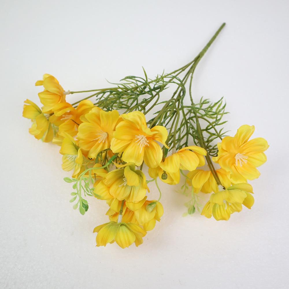 New Silk Cloth Fake Flower DIY Floral Materials Soft Flower Bouquet Realistic Chrysanthemum Valentine's Day Gift