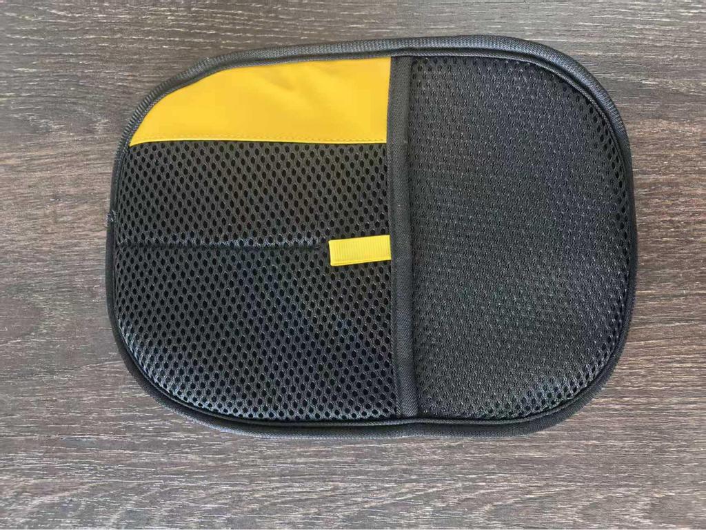 Домашние животные: Щетка, ролик и перчатки для кошек и собак