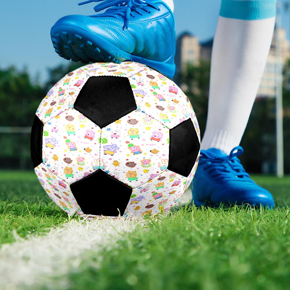 Peppa Pig Theme Size 5 Soccer Ball, Suitable for Both Indoor and Outdoor Matches, a Gift Suitable for Everyone.