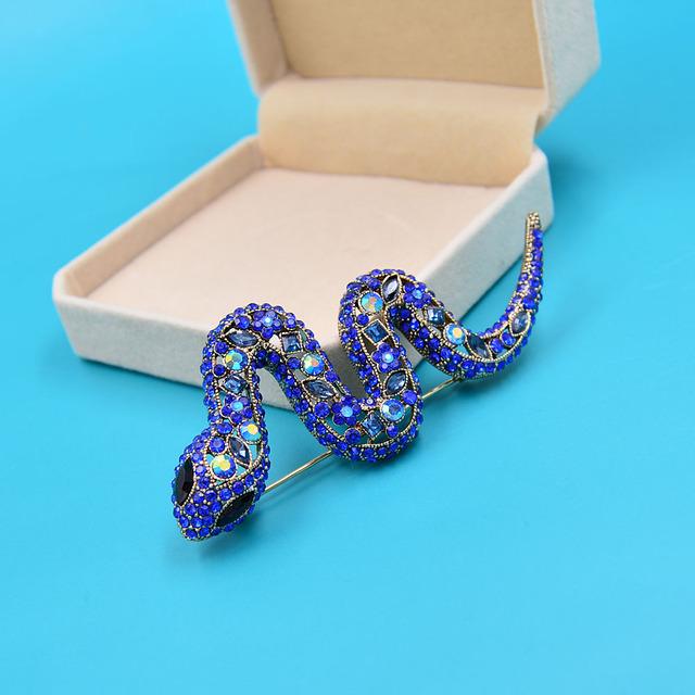 Rhinestone Large Snake Brooches For Women Vintage Fashion Animal Pin Coat Winter Jewelry 3 Colors Available Gift
