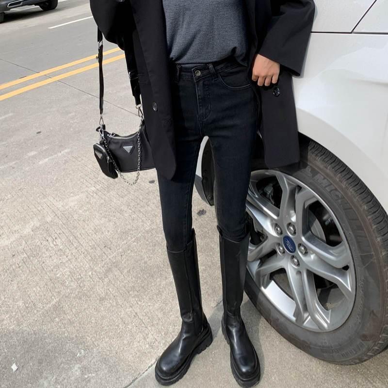 Добавьте флисовое утолщение для похудения с помощью шорт-карандаш