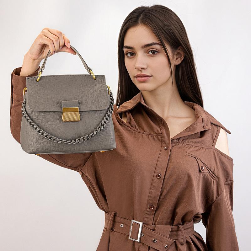 Genuine Leather Women's Bag 2025 New Style Simple Chain Bag Textured Cover Decoration Bag Large Capacity Portable Multi-Match Single Shoulder Bag