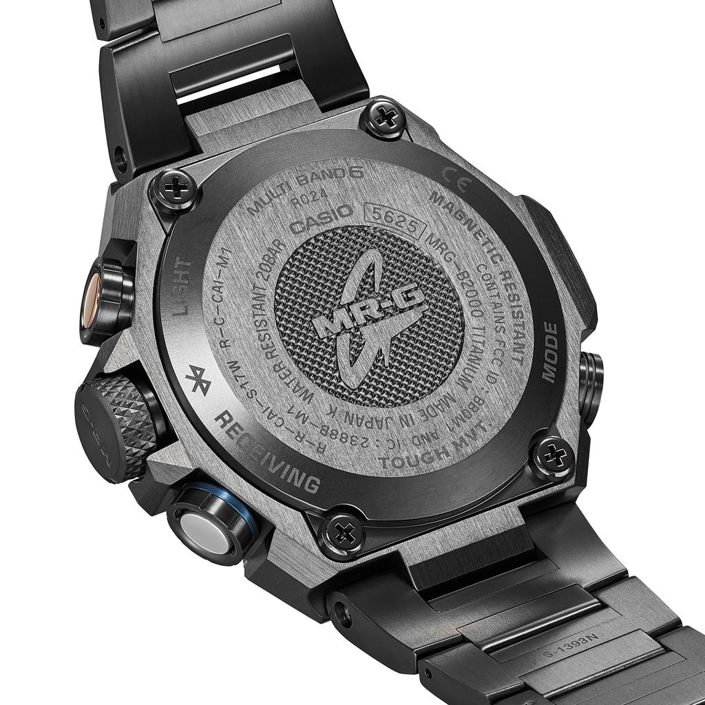 Casio Мужские кварцевые часы с водозащитой 200 м и ударопрочностью MRG-B2000B-1A1