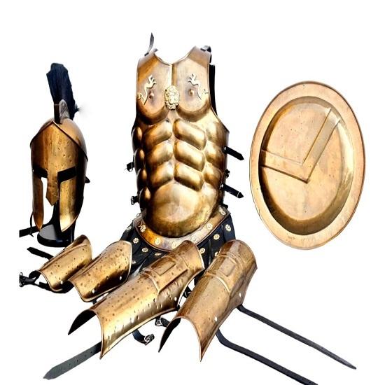 Римско-спартанский доспех – комплект мускулов со щитом, шлемом, защитой рук и ног – идеальный подарок на Хэллоуин или Рождество