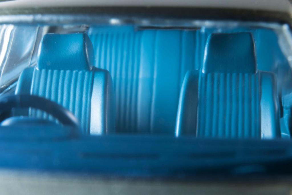 TOMYTEC Масштаб Tomica Limited Vintage Neo Nissan Gloria Wagon V20E GL Желтовато-серебристый Модель 1991 года 336181 1/64 LV-N244b (Собранная модель)