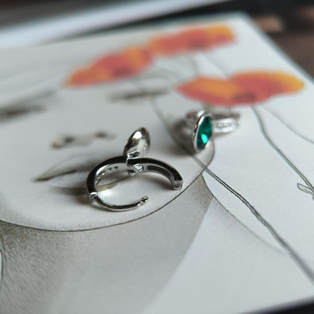 Серебряные серьги с фианитами (60002294)