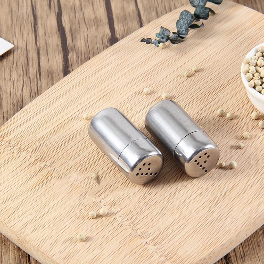 4 Pieces Portable Salt Shakers Stainless Steel Condiment Holders Seasoning Container with Lid for Travel and Picnics