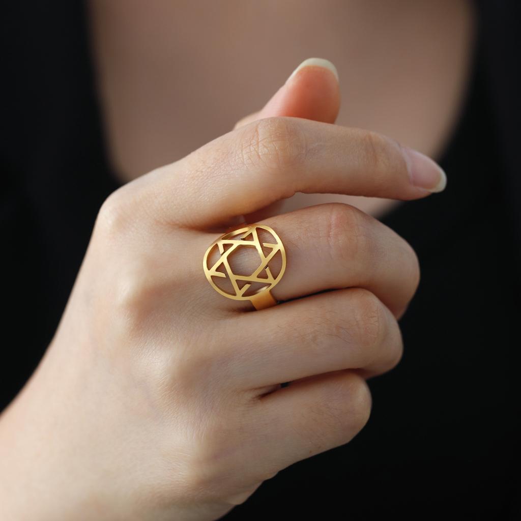 925 Sterling Silver Yellow Gold-Tone Classic Small Star of David Ring Band - Size 5