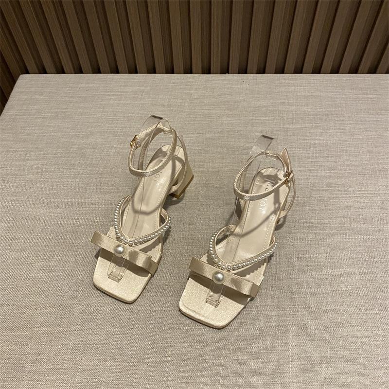 Элегантные босоножки с атласным жемчугом и толстым каблуком, односложные босоножки с бантом, лето 2025 г., простые модные босоножки-сказки