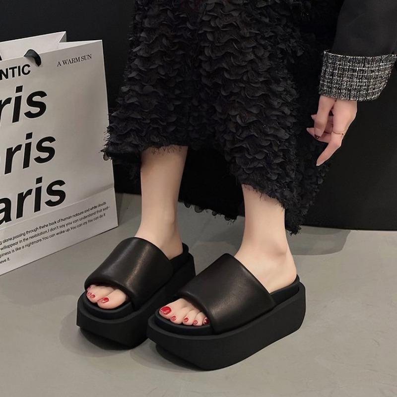 2024 Summer Height Increasing Women Slipper Fashion Open Toe Slip On Sandalias Ladies Elegant Outdoor Beach Platform Slides