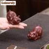 Исинская фиолетовая глина Счастливый зодиакальный поросенок Чайный питомец Элегантный ландшафтный аквариум Чайная фигурка Игровые игрушки Чайная статуэтка Украшения Ремесло