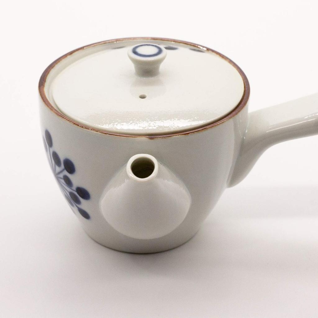 Чайник Arita ware 250 мл с цветочным узором в горошек, сделано в Японии 478502 (керамический фильтр)