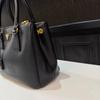 [Pre-Owned] Galleria Tote Bag With Triangle Metal Logo Hardware In Black - Excellent #SRKXMM