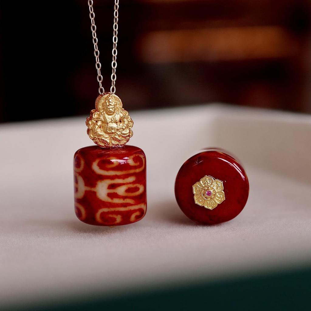 Дзи-подвеска «Дворец Потала Красное Мясо Благородный Человек» из серебра S925 с желтым агатом Бога Богатства